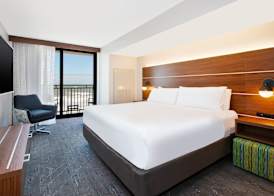 Holiday Inn Express & Suites VA BEACH OCEANFRONT by IHG 5