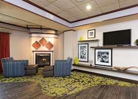 Hampton Inn Mt. Pleasant 3