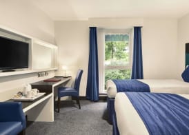 Ramada by Wyndham Oxford 5