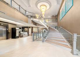 Ramada Plaza by Wyndham Niagara Falls 2