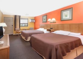 Howard Johnson by Wyndham Niagara Falls 3