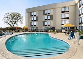 Hampton Inn Kansas City Airport 4