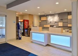 Holiday Inn Express & Suites STEVENS POINT by IHG 2