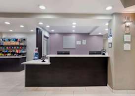 Best Western Plus Commerce Hotel 5