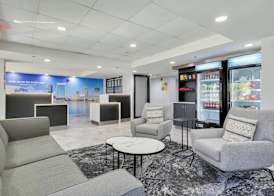 La Quinta Inn & Suites by Wyndham Jacksonville Mandarin 2