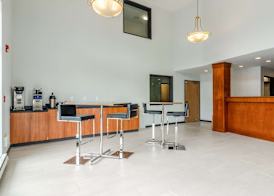 Red Lion Inn & Suites Des Moines 2