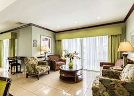 Comfort Suites Beaumont I-10 3