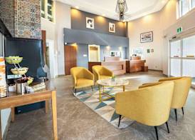 Quality Suites 2