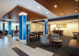 Holiday Inn Express & Suites BELOIT by IHG 4