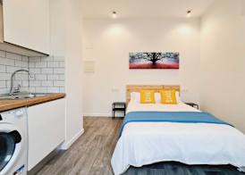 Bilbao ROOMS & KITCHEN Irala 5