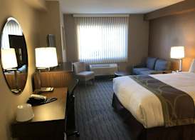 Super 8 by Wyndham Lynnwood 5