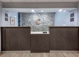 Comfort Inn & Suites Liverpool - Syracuse 2