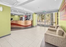 Stay at Alice Springs Hotel 3