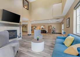 Comfort Suites Lake Geneva East 2