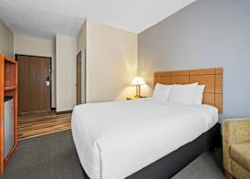 Quality Inn Dubuque on Hwy 20 5