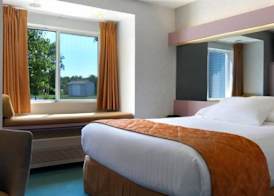 CenterWay Hotel Buffalo North Near University 5