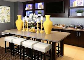 Holiday Inn & Suites EAST PEORIA by IHG 2