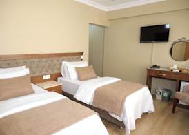 Ramparts Hotel 5