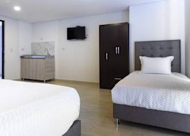 Apartasuite Galery FC 4