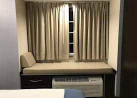 Microtel Inn and Suites Elkhart 4