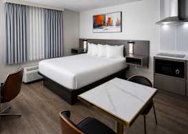 Ramada by Wyndham Angola/Fremont Area 5