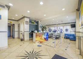 Days Inn & Suites by Wyndham Webster NASA-ClearLake-Houston 3