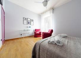 GuestHost - Sant'Orsola Colorful Huge Apartment 4