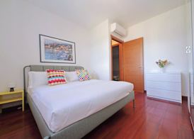 Modern Flat with terrace near Eataly 4