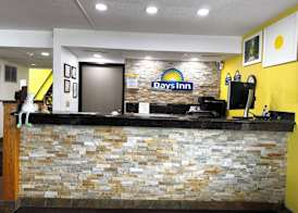Days Inn by Wyndham Mason City 5