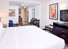 Holiday Inn Express & Suites GREENFIELD by IHG 5