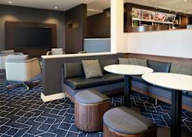 Courtyard by Marriott Bakersfield 3