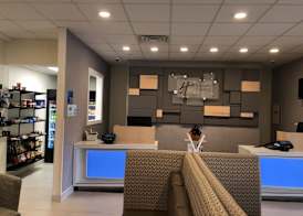 Holiday Inn Express METROPOLIS by IHG 3