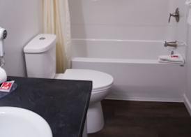 Econo Lodge Inn & Suites Sandusky South 5