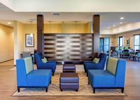 Comfort Suites Burlington near I-5 4