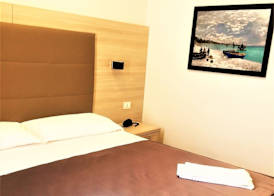 Academy Hotel 4
