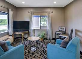 Quality Inn & Suites Grand Prairie South 3