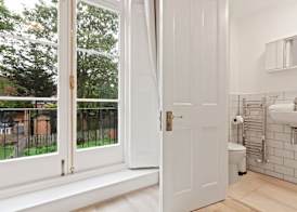 Elegant 1 Bedroom Apartment in Brixton 4