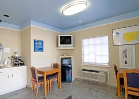 Americas Best Value Inn Downtown Houston 2