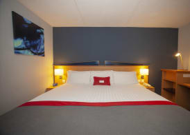 Holiday Inn Express PERTH by IHG 4