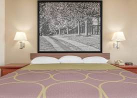 Super 8 by Wyndham Vincennes 5