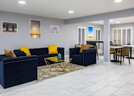 Days Inn by Wyndham Granbury 2