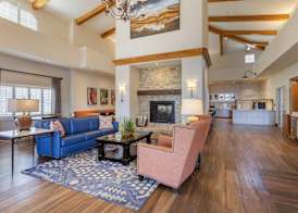 Best Western Plus A Wayfarer's Inn & Suites 2