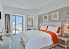 White Pearls-Adults Only Luxury Suites 2