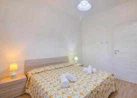 Le Bianche Apt 4 - Terrace near the Sea 5