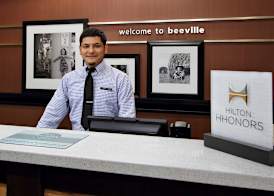 Hampton Inn Beeville 2