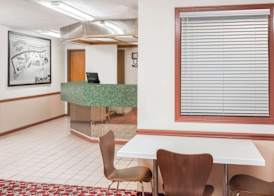 Super 8 by Wyndham Shipshewana 2