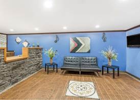 Days Inn by Wyndham Lavonia 2