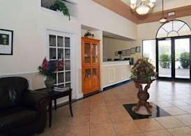 Quality Inn & Suites Mt Dora North 2