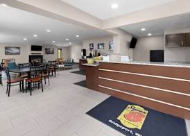 Super 8 by Wyndham Bridgeport/Clarksburg Area 2
