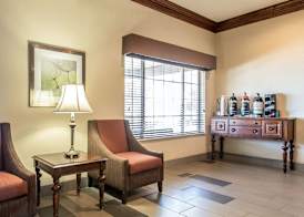 Quality Inn & Suites East Troy I-43 4
